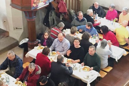 Besucher der Vesperkirche